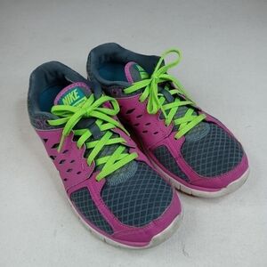 Nike Women's Flex 2013 Run Sneakers 8.5 Pink & gra